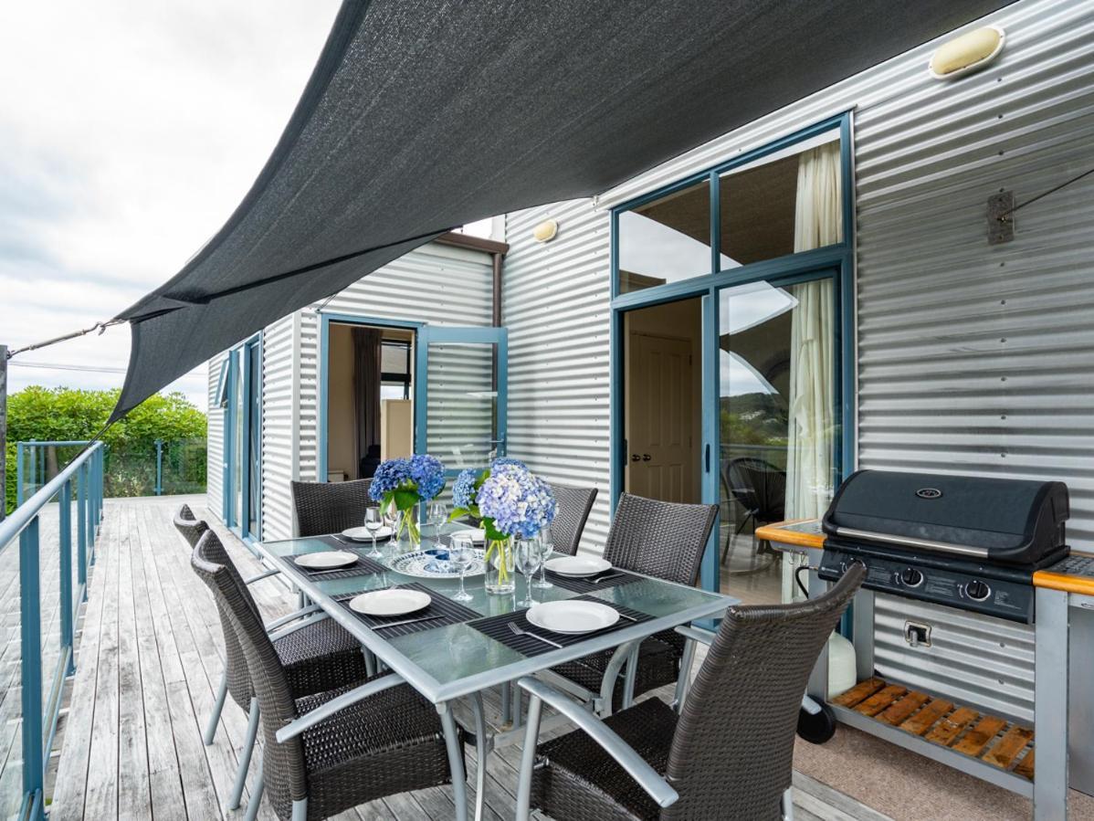 Oceans 8 - Mangawhai Heads Holiday Home Exterior photo