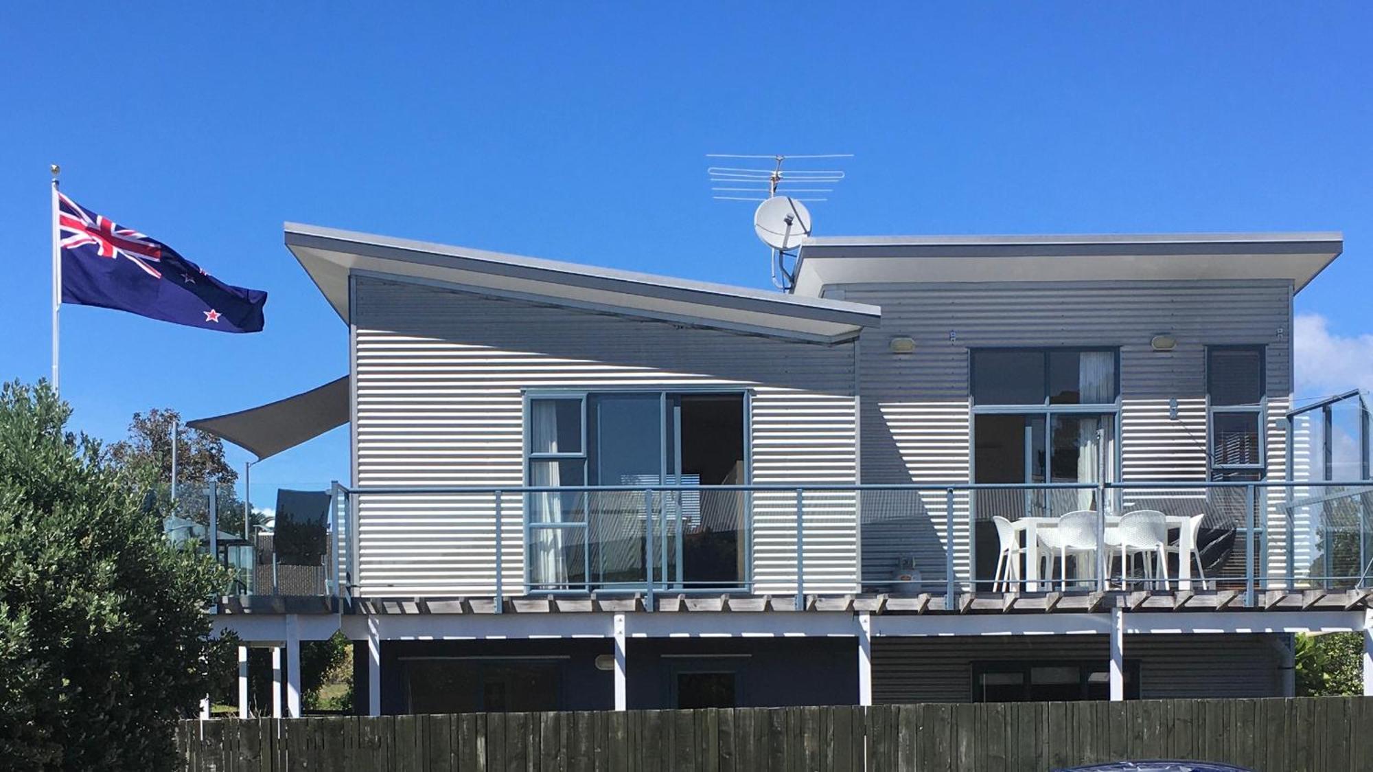 Oceans 8 - Mangawhai Heads Holiday Home Exterior photo